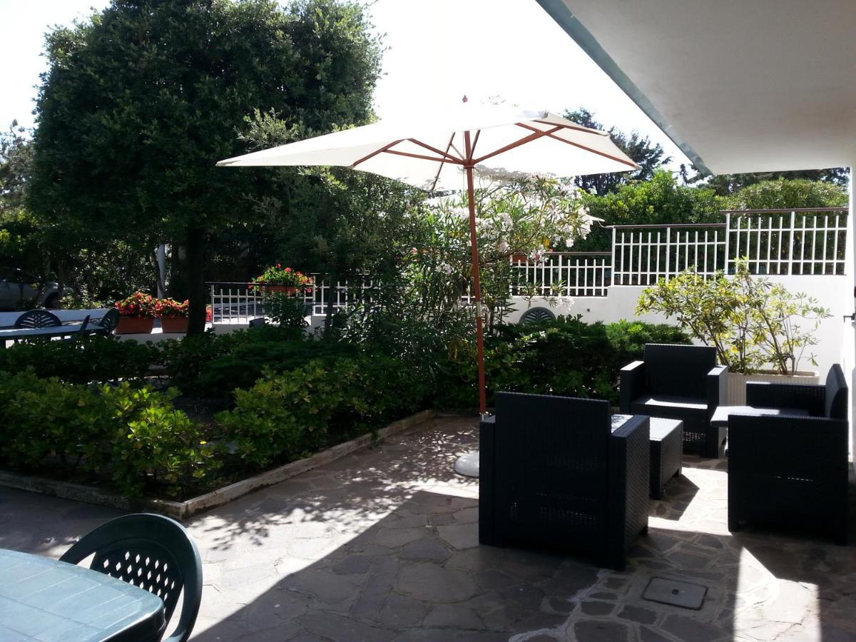 Appartamento In Villa Valentini, Fronte Mare, Giardino E Parcheggio Privato, Wifi, Dotato Di Tutti I Confort, Nel Golfo Di Gaeta Minturno Kültér fotó