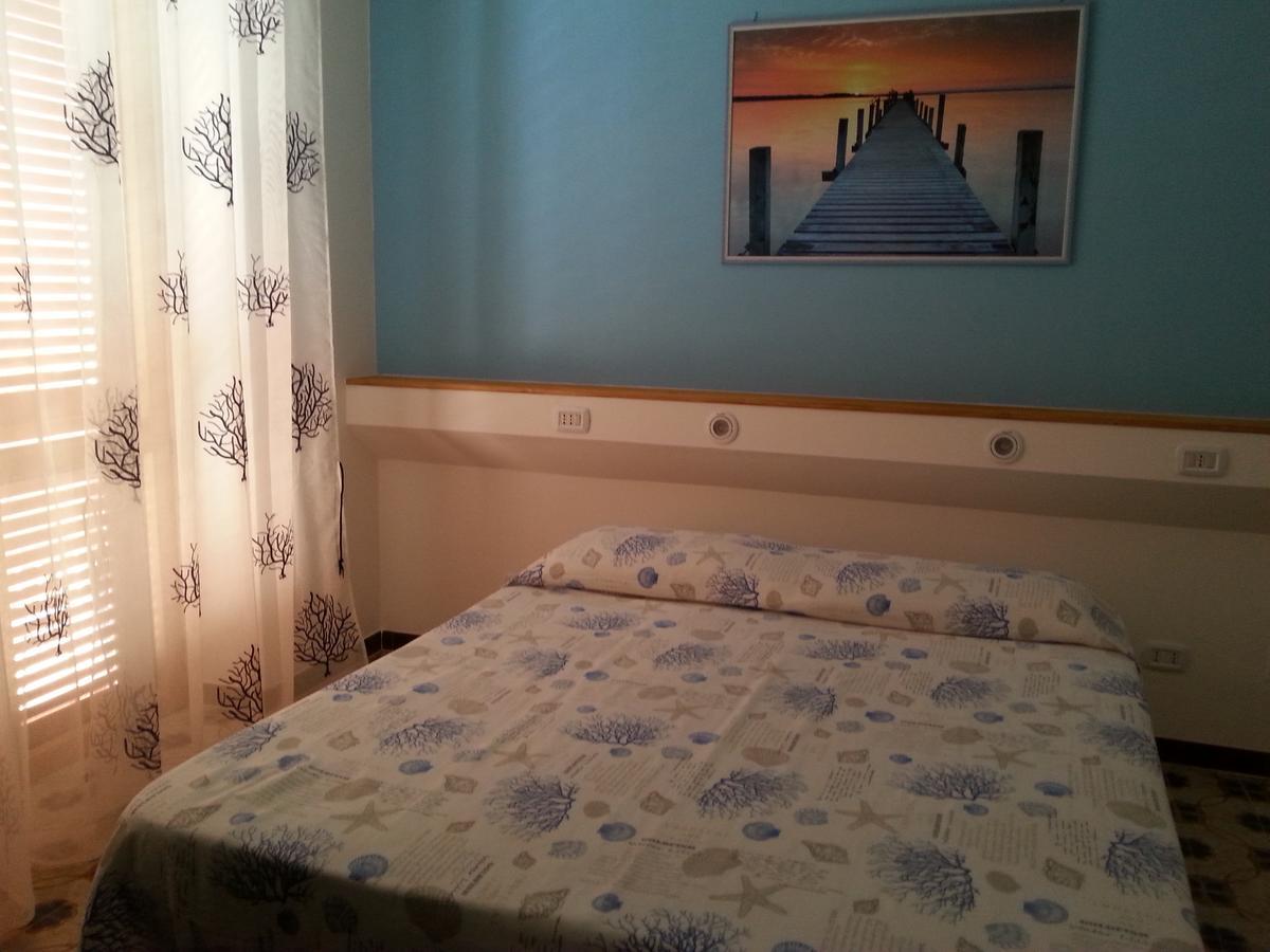 Appartamento In Villa Valentini, Fronte Mare, Giardino E Parcheggio Privato, Wifi, Dotato Di Tutti I Confort, Nel Golfo Di Gaeta Minturno Kültér fotó