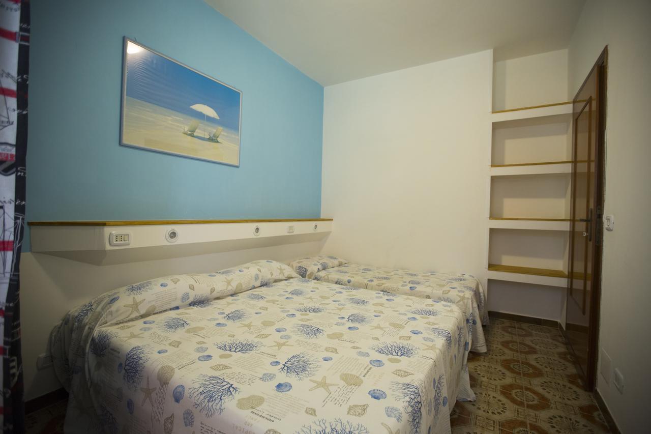 Appartamento In Villa Valentini, Fronte Mare, Giardino E Parcheggio Privato, Wifi, Dotato Di Tutti I Confort, Nel Golfo Di Gaeta Minturno Kültér fotó