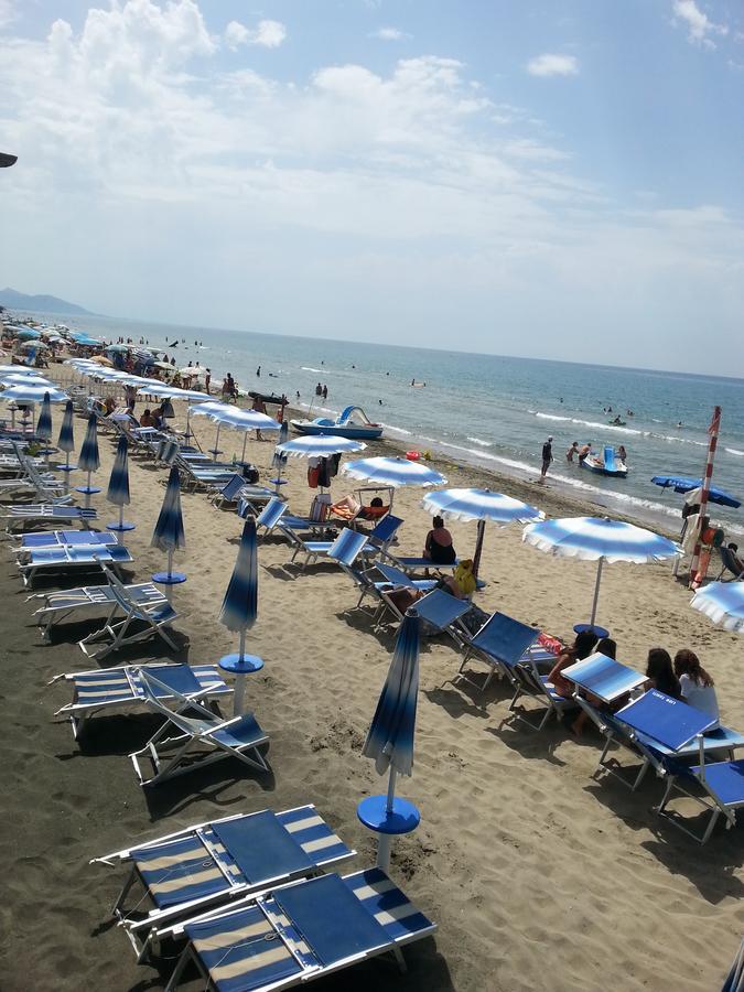 Appartamento In Villa Valentini, Fronte Mare, Giardino E Parcheggio Privato, Wifi, Dotato Di Tutti I Confort, Nel Golfo Di Gaeta Minturno Kültér fotó