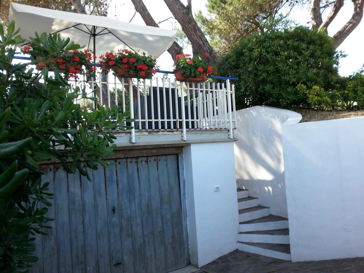 Appartamento In Villa Valentini, Fronte Mare, Giardino E Parcheggio Privato, Wifi, Dotato Di Tutti I Confort, Nel Golfo Di Gaeta Minturno Kültér fotó