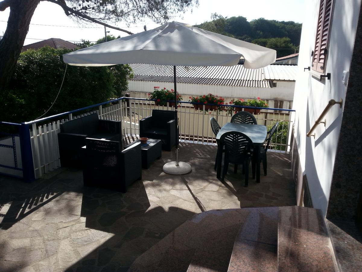 Appartamento In Villa Valentini, Fronte Mare, Giardino E Parcheggio Privato, Wifi, Dotato Di Tutti I Confort, Nel Golfo Di Gaeta Minturno Kültér fotó